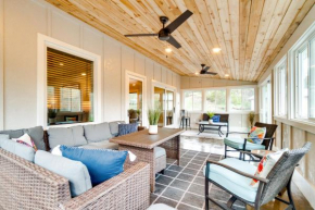 Scenic Yankton Retreat with Fire Pit 1 Mi to Lake!